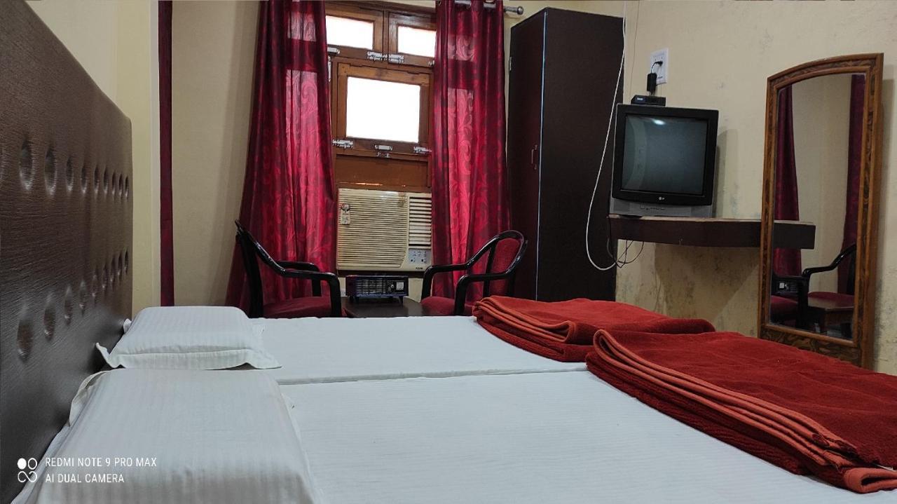 Hotel Avadh Balrāmpur Extérieur photo