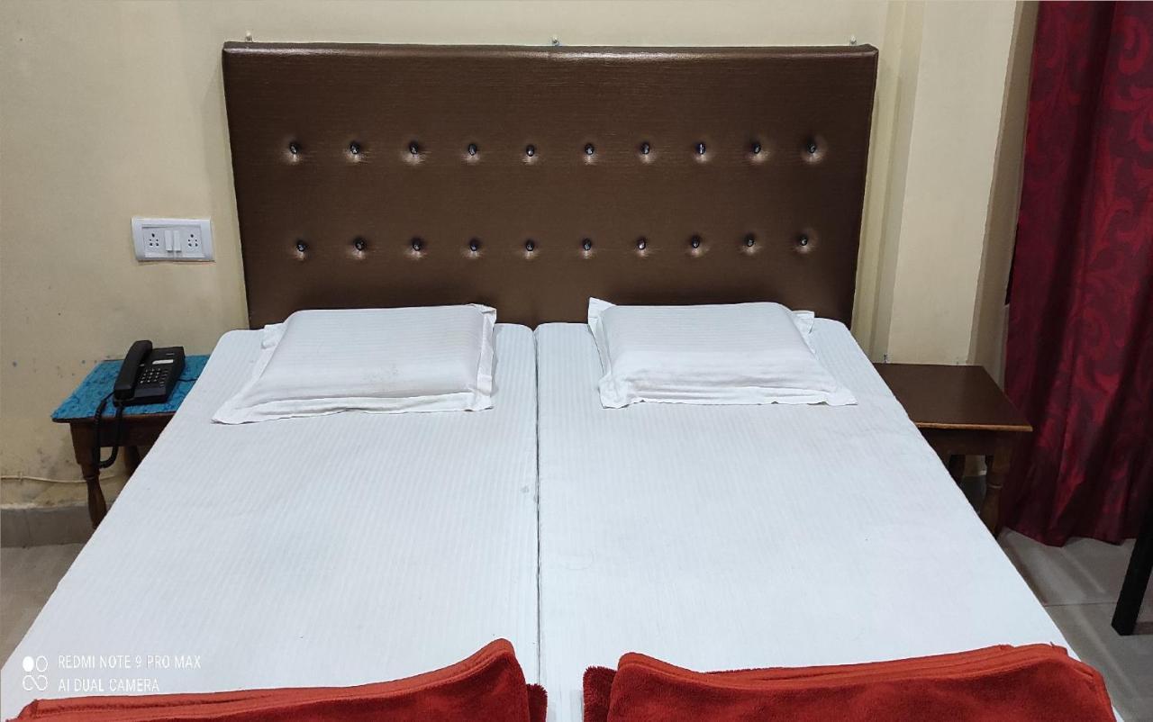 Hotel Avadh Balrāmpur Extérieur photo