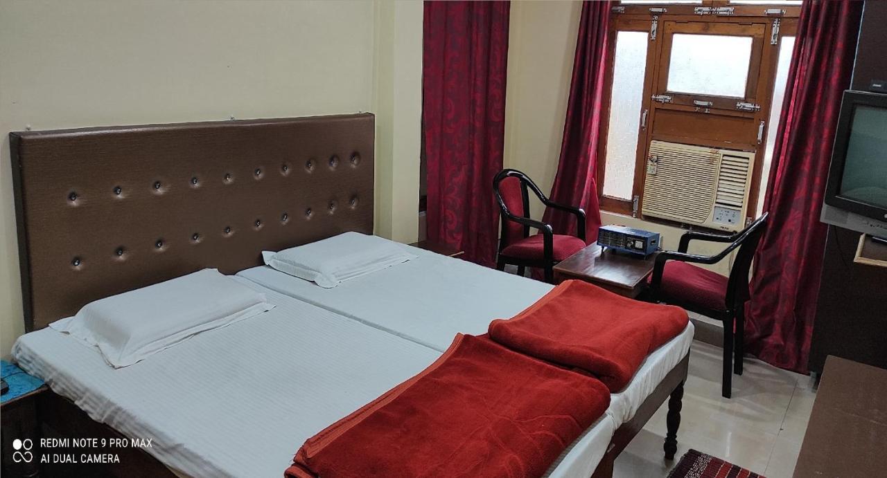 Hotel Avadh Balrāmpur Extérieur photo