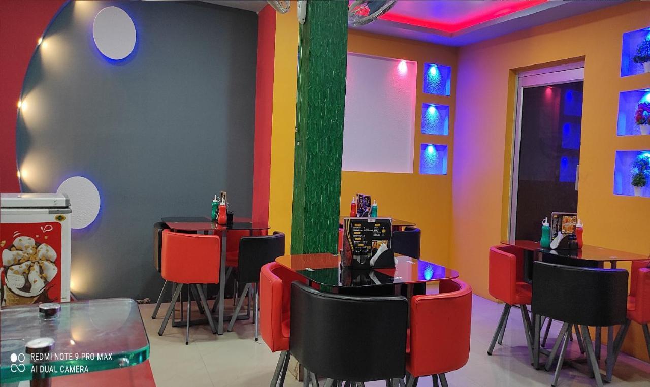 Hotel Avadh Balrāmpur Extérieur photo
